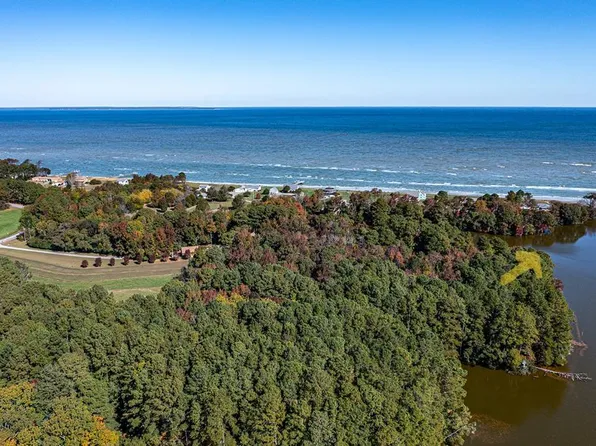 15 Mob Neck Rd, Heathsville, VA 22473