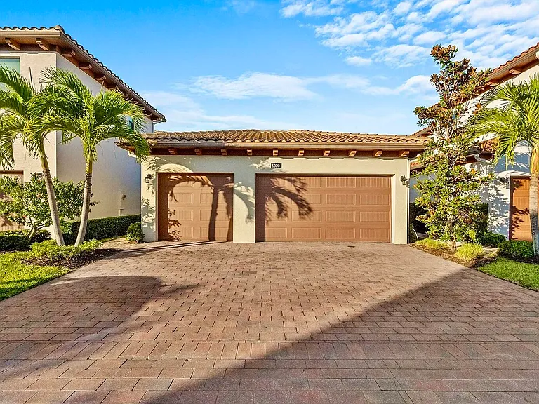 6020 Curie Pl — Photo 32