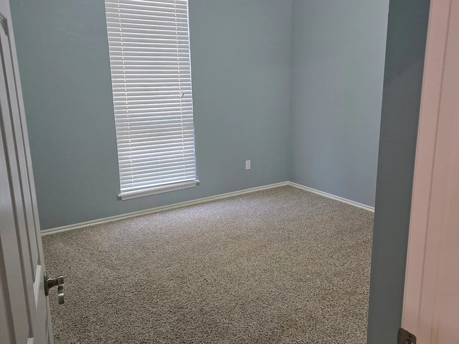 3 bed, 1575 sqft, $2,200 — Photo 2