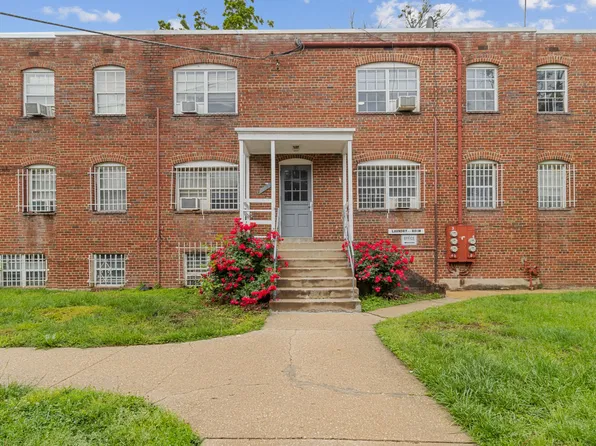 30 Danbury St SE #2F, Washington, DC 20032