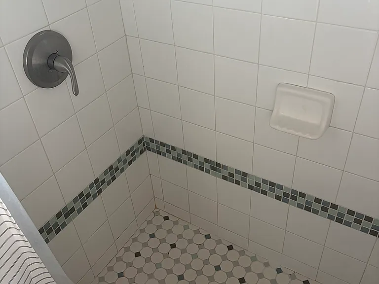 7033 Boulevard Dr #10 — Photo 17