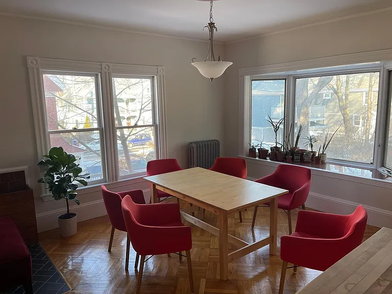 48 Aldie St #2 — Photo 5