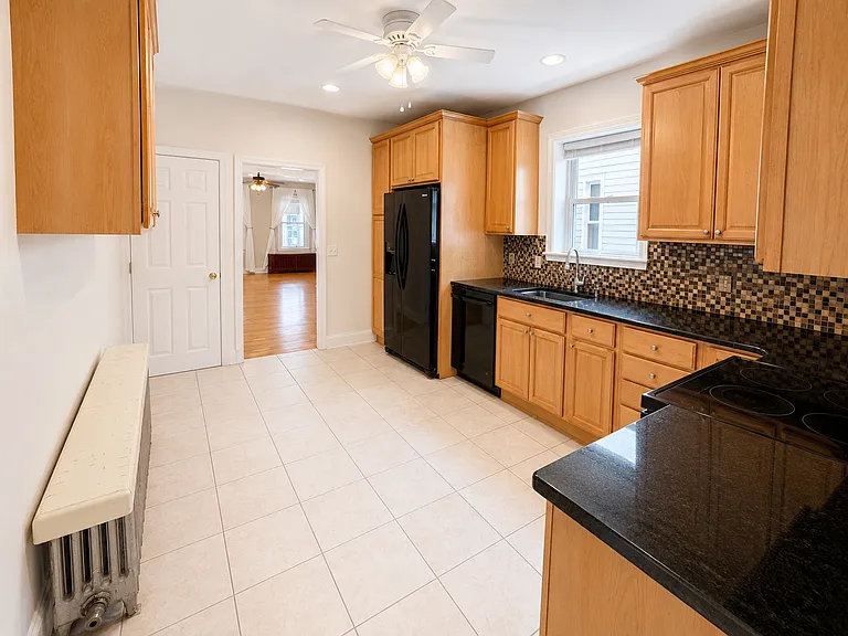 38 W Rambo St — Photo 6