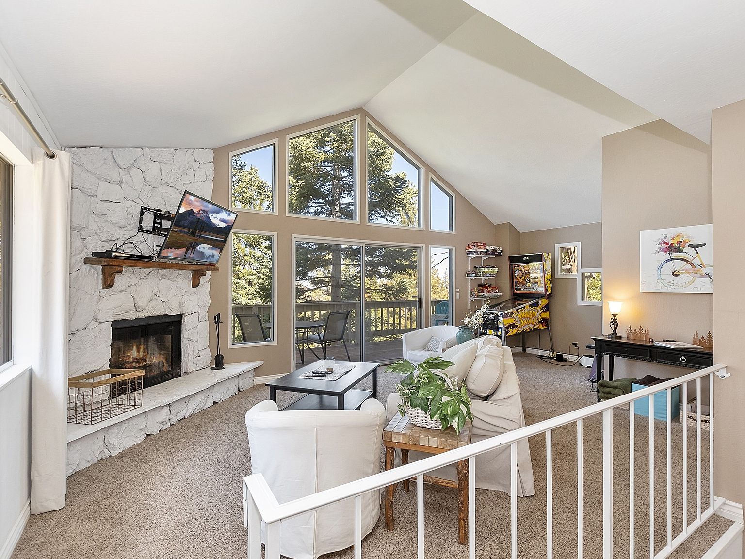 523 Pioneer Rd, Lake Arrowhead, CA 92352 Zillow