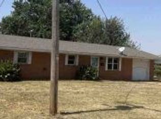 501 SW Galena Ave, Geary, OK 73040
