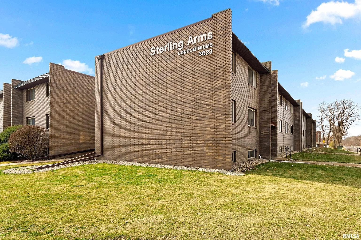 3623 N Sterling Ave APT A1 photo 1