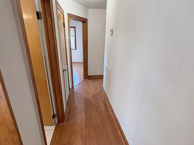 523 Lee Dr — Photo 11