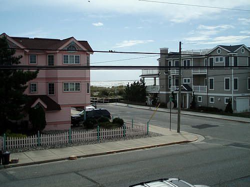 3rd image of 5142 Central Ave
