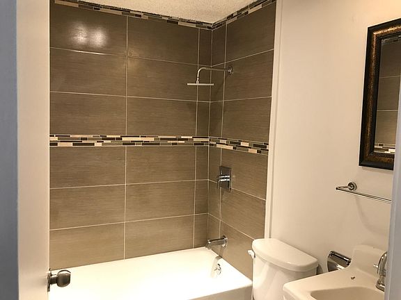 2nd image of 1818 Hardison Pl APT 8