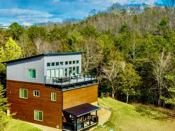 4446 Shangrila Way, Sevierville, TN 37876