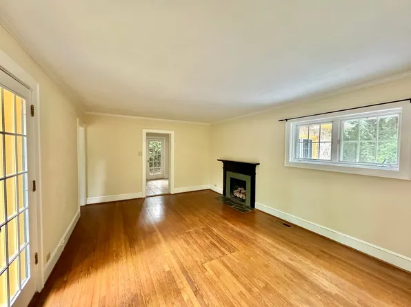 735 Raleigh Rd, Chapel Hill, NC 27514
