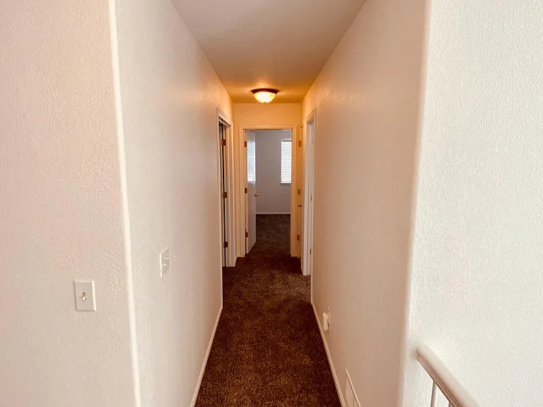 352 Simmons St — Photo 16