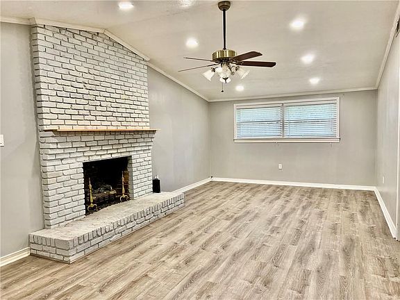 3rd image of 4903 Canal Dr