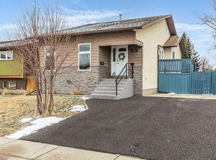 90 S Robinson Cres SE, Medicine Hat, AB T1B3G3