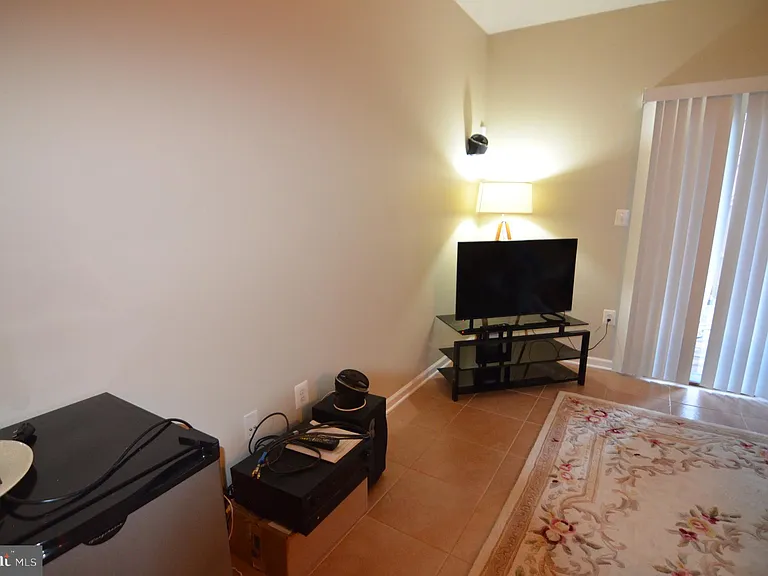 2946 Saxon Flowers Dr — Photo 36