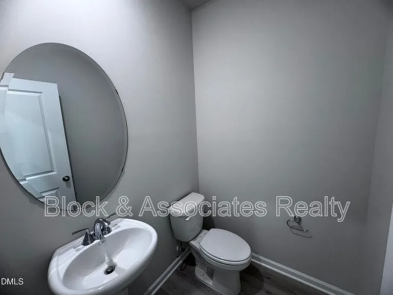 62 Thistle Patch Pl — Photo 8