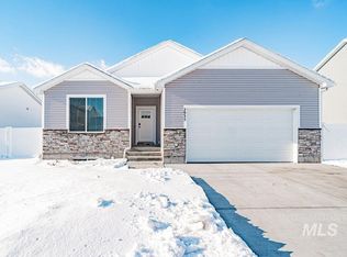 2935 Sydney Dr, Ammon, ID 83401