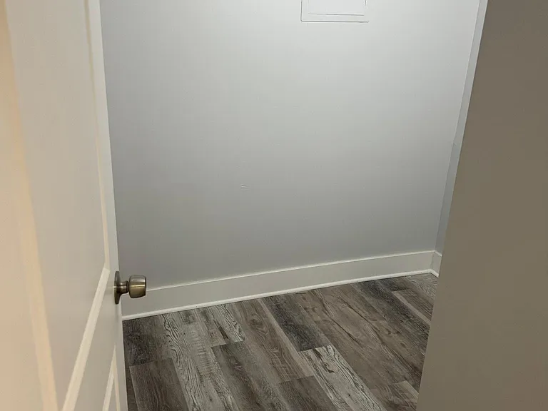 1102 Woodheights Ave — Photo 18
