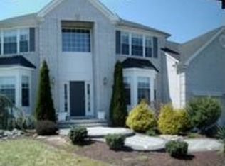 1 Klee Ct, East Windsor, NJ 08520