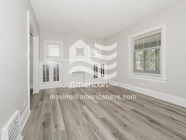 1846415_003_living_room_12845322.jpg