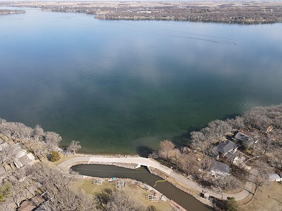 4th image of 2422 Burr Oak Rd