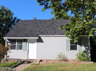 105 Kent Dr, Manassas Park, VA 20111