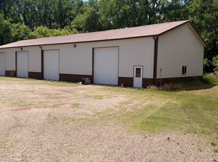 223 Joy Ave SW, Madelia, MN 56062