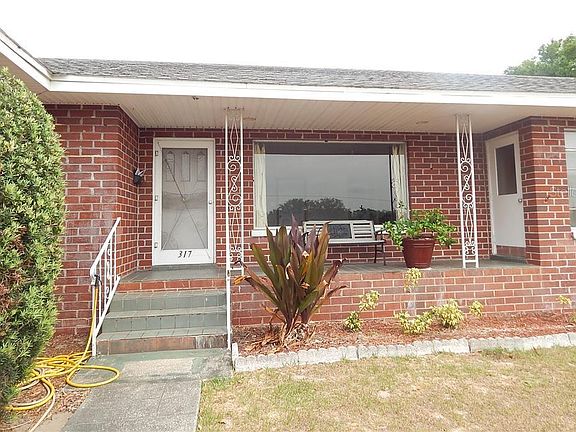 3rd image of 317 Sessoms Ave E