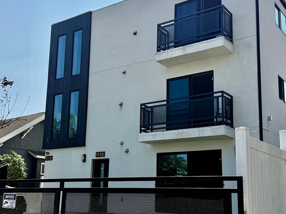 1st image of 1112 W 40th Pl #8