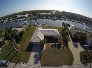 18431 Cutlass Dr, Fort Myers Beach, FL 33931