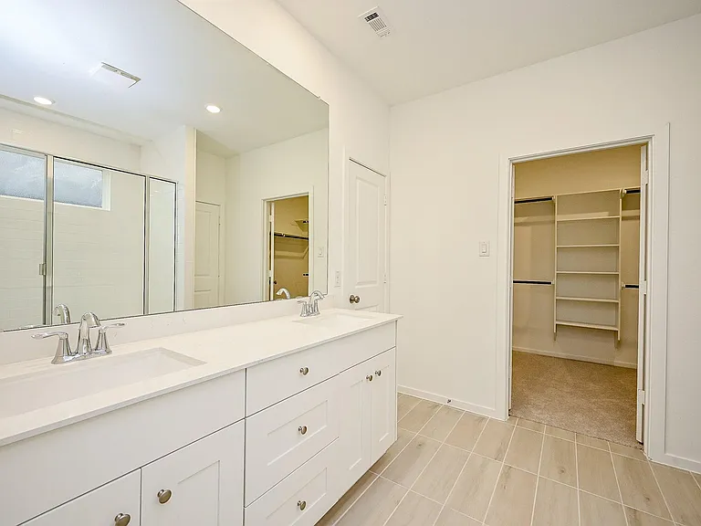 6427 Seafoam Lake Dr — Photo 31