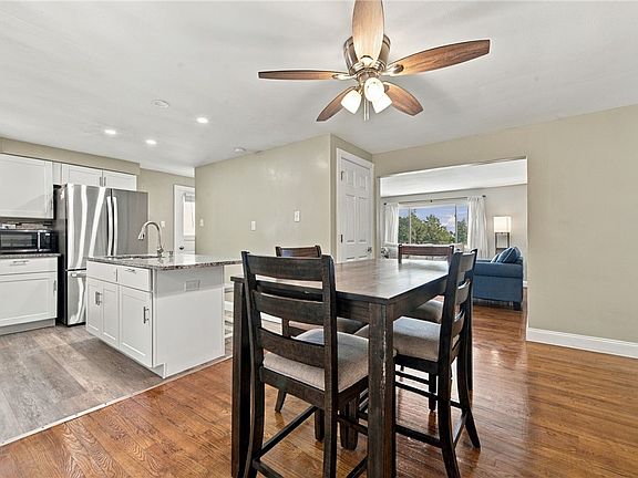 2nd image of 1004 Lessing St