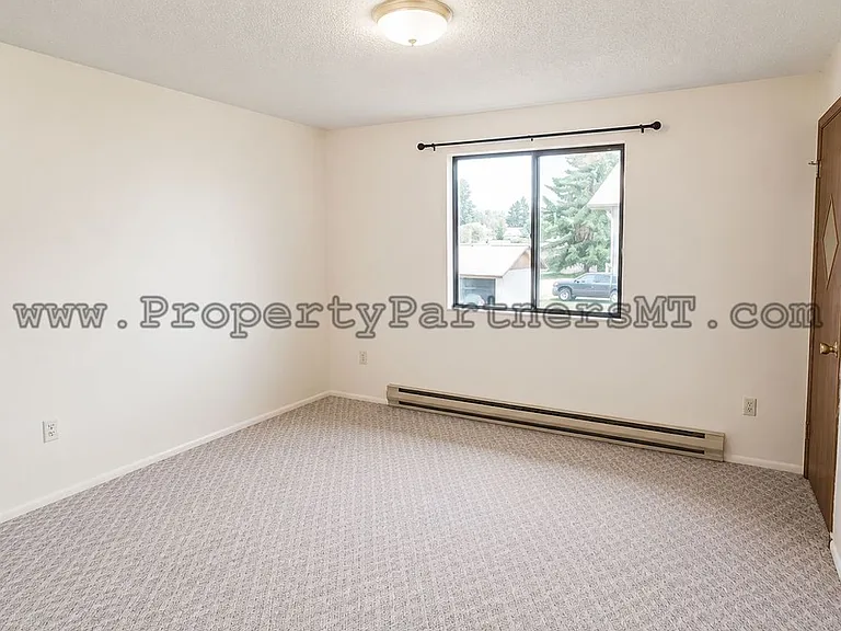 209 S 15th Ave — Photo 6