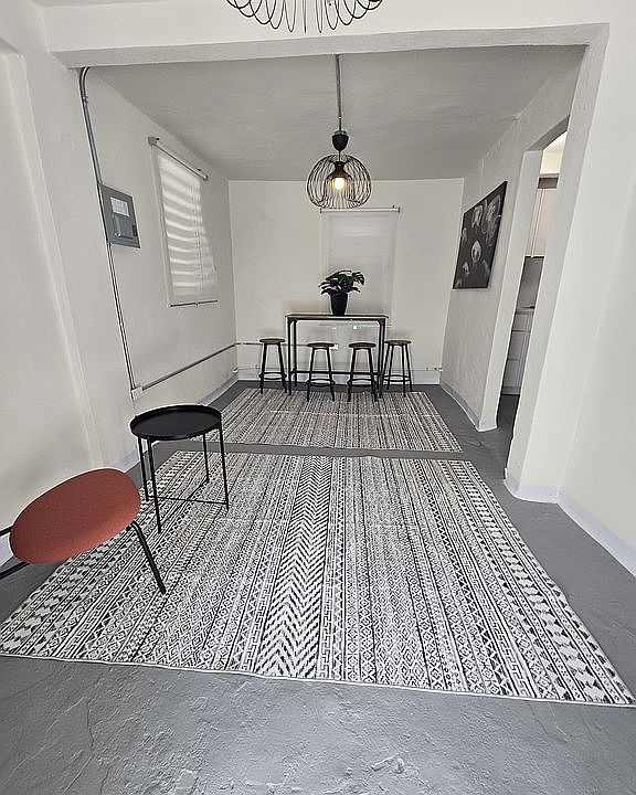 1st image of 1064 Del Carmen