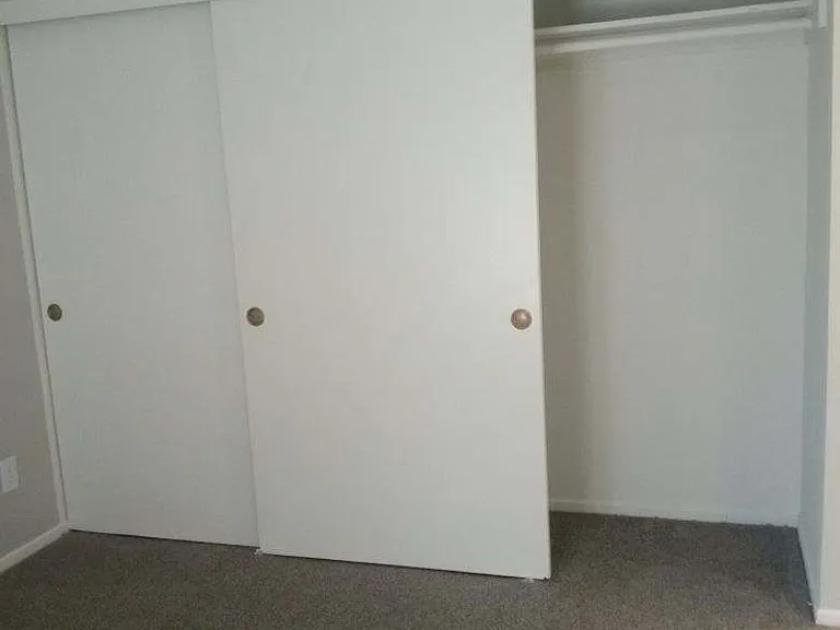 127 W Cypress St — Photo 28