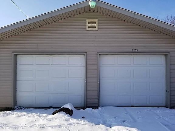 4th image of 223 Anderson Ave