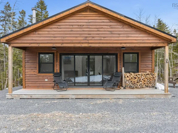 366 Loon Lake Dr N, Kings, NS B0P 1C0