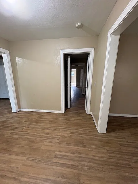 3107 Melbourne Street - 1 — Photo 2