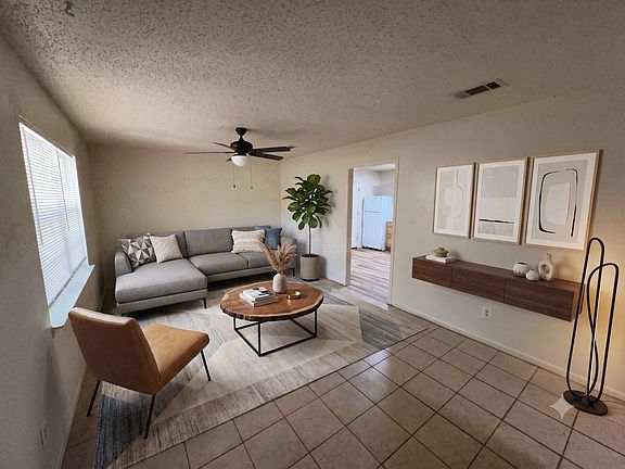 3rd image of 304 N 6th St