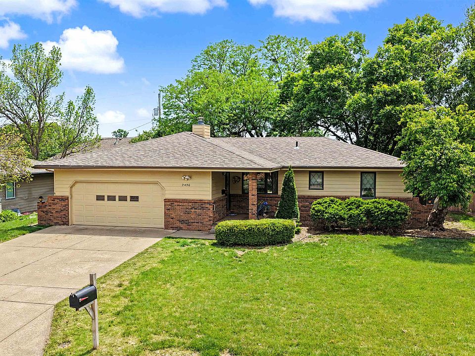 1st image of 2436 Village Ln