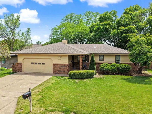 2436 Village Ln, Salina, KS 67401