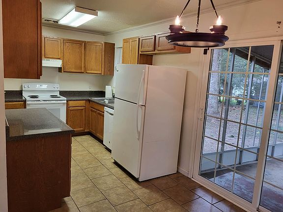 3rd image of 908 Artesian Ave