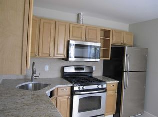 8 Valiant Ct, Mount Sinai, NY