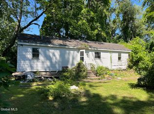 30 Park Ave, Guilderland, NY 12203