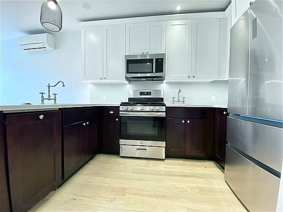 3rd image of 125 Pulaski St #3B