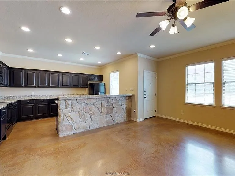 118 Kimber Ln — Photo 5