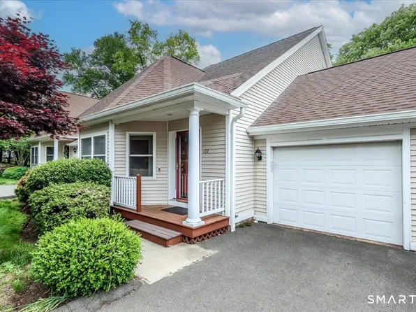 172 Summerfield Gardens #172, Shelton, CT 06484