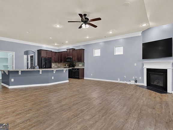 4th image of 21 Copeland Ln