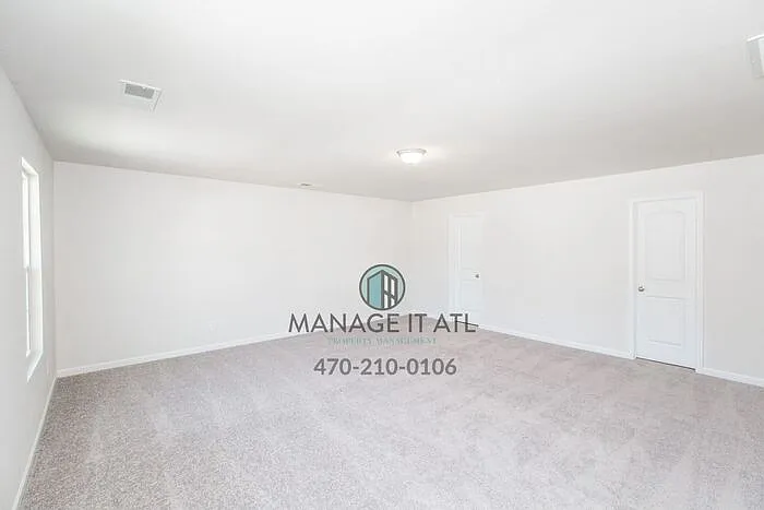 750 Shallowford Rd — Photo 24
