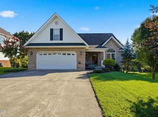 200 Carnegie Ct, Kingsport, TN 37664